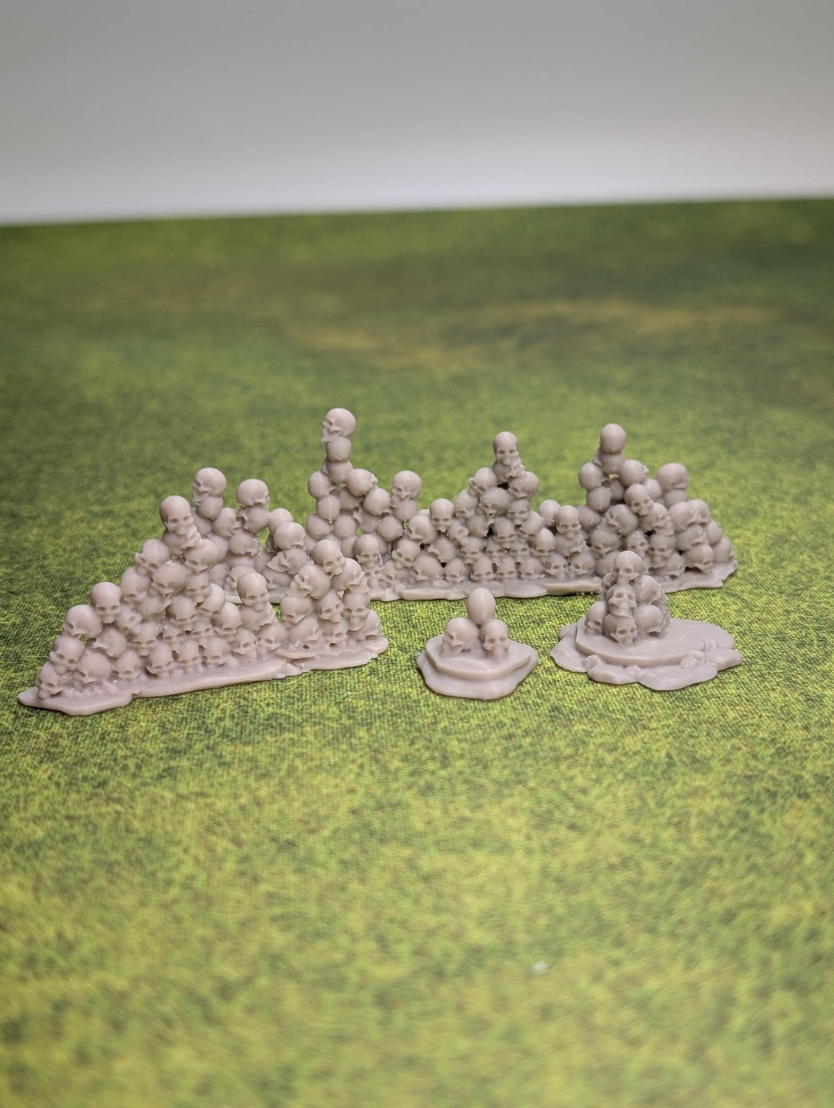 Stacks of Skulls Scatter Terrain | 3D Printed Fantasy Horror Terrain for DnD, Pathfinder & Wargaming