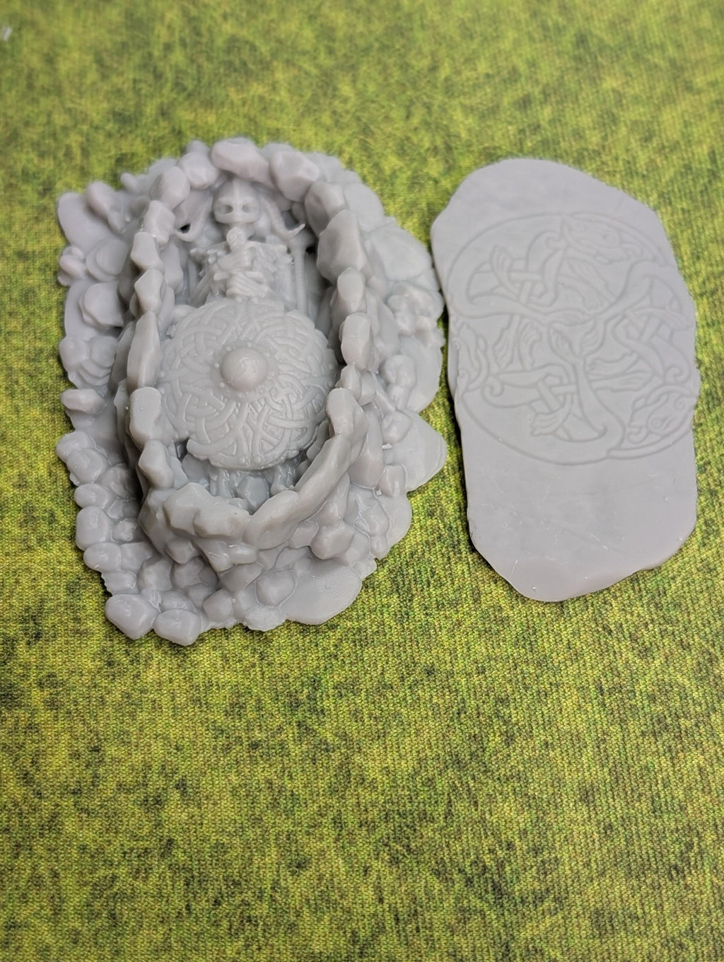 28mm Ancient Graves Resin Terrain | Choose 1 Grave or 4-Piece Set | Fantasy Cemetery Scatter | Asgard Rising